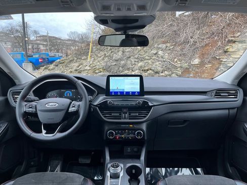 Certified 2022 Ford Escape SEL w/ SEL Stealth AWD Package image 12