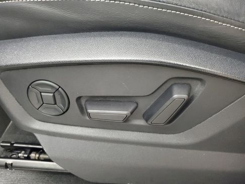 Used 2023 Audi Q8 Premium Plus image 21