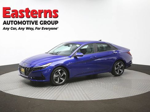 Used 2023 Hyundai Elantra Limited w/ Preferred Accessory Package image 59