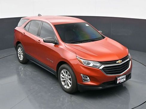 Used 2020 Chevrolet Equinox LS w/ LS Convenience Package FWD image 25