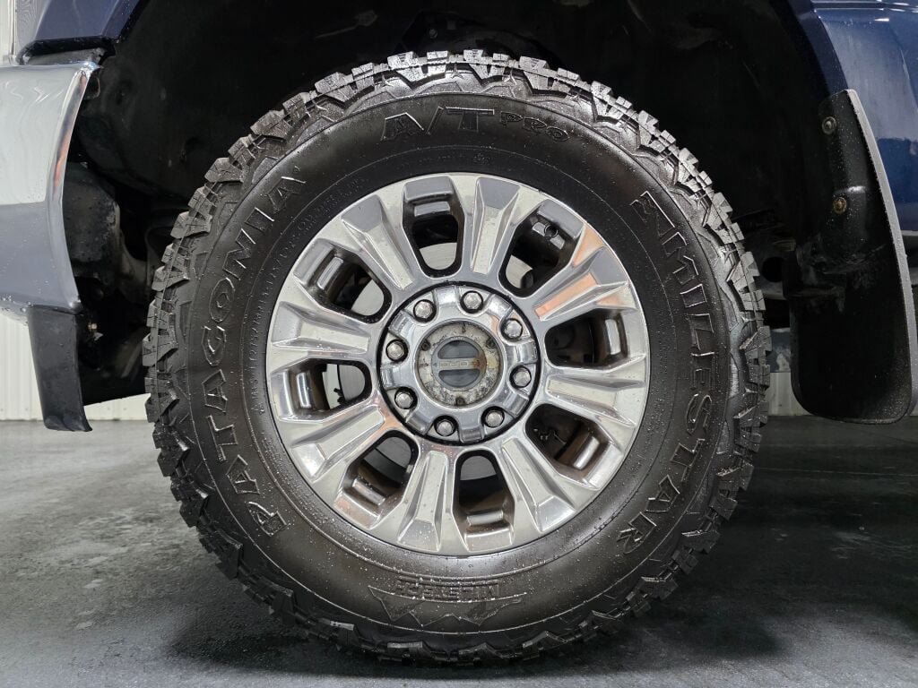 Used 2019 Ford F250 XLT w/ XLT Premium Package AWD/4WD image 6