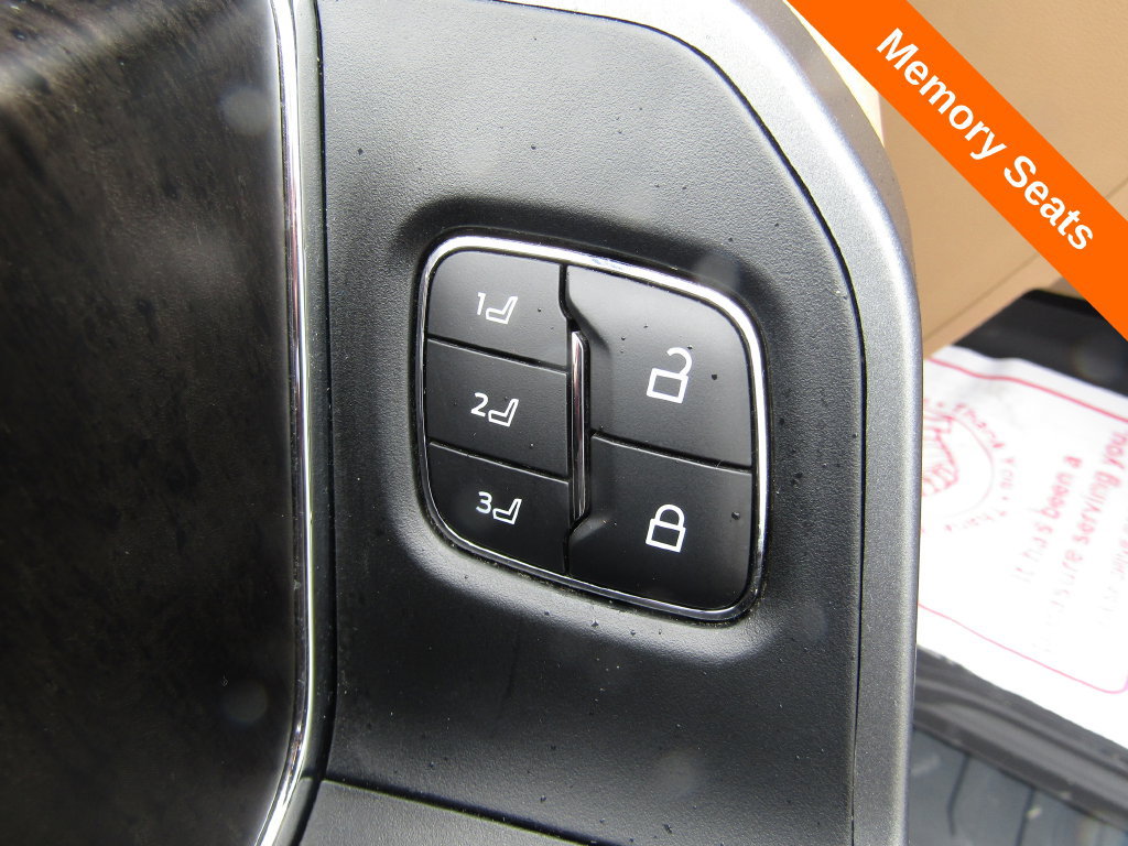 Used 2025 Ford F250 Lariat w/ Chrome Package AWD/4WD image 6