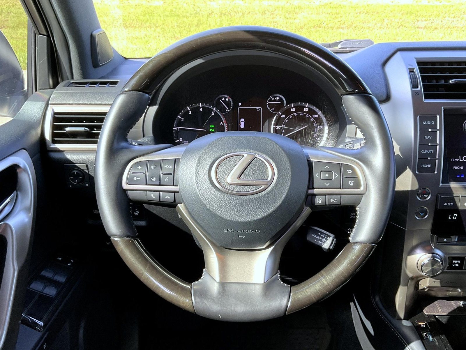 Used 2021 Lexus GX 460 Premium w/ Premium Package AWD/4WD image 13