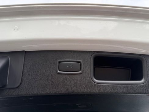 Used 2021 Porsche Macan AWD/4WD image 17