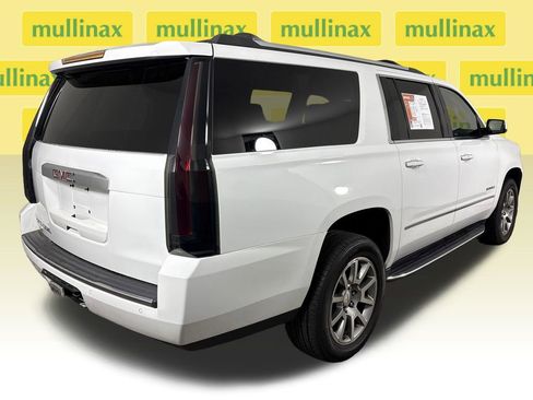 Used 2020 GMC Yukon XL Denali AWD/4WD image 6