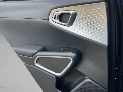 New 2025 Kia Soul LX image 17