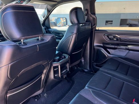 Used 2025 RAM 1500 Limited AWD/4WD image 19