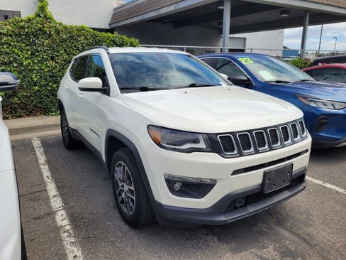 Used 2017 Jeep Compass Latitude w/ Safe & Security Group image 3