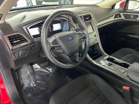 Used 2020 Ford Fusion SE FWD image 9