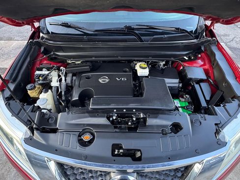 Used 2015 Nissan Pathfinder SV image 28