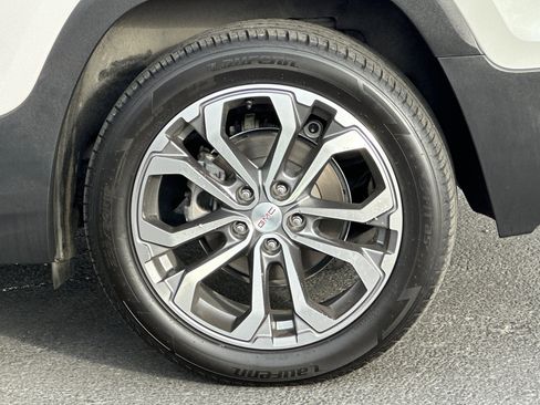 Used 2020 GMC Terrain SLT w/ Preferred Package image 26