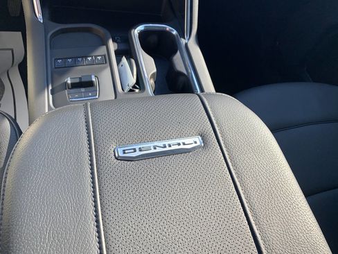 Used 2025 GMC Sierra 2500 Denali w/ Denali Reserve Package image 22