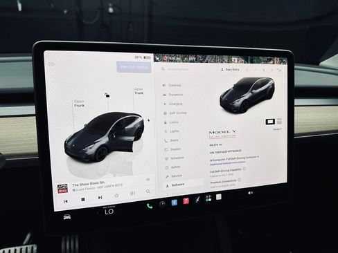 Used 2023 Tesla Model Y Performance AWD/4WD image 34