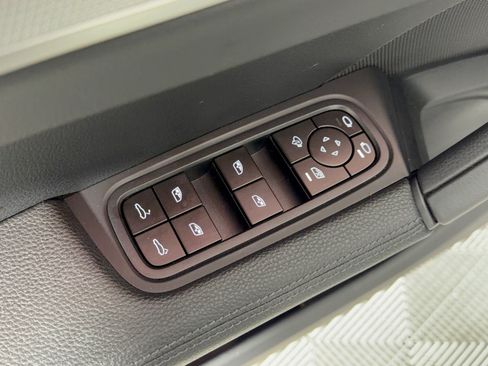 Certified 2024 Porsche Cayenne AWD/4WD image 15