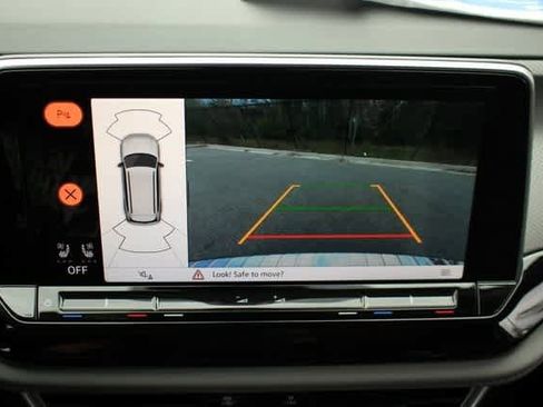 New 2024 Volkswagen Atlas Peak Edition SEL image 26