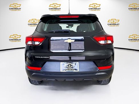 Used 2023 Chevrolet TrailBlazer LS FWD image 6