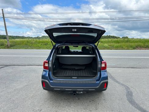 Used 2019 Subaru Outback 2.5i Limited AWD/4WD image 11