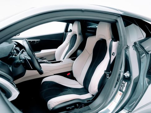 Used 2017 Acura NSX image 28