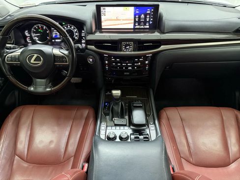 Used 2020 Lexus LX 570 4WD w/ 3rd Row & Luxury Pkg image 2