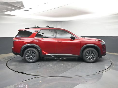 New 2026 Nissan Pathfinder SV w/ SV Premium Package FWD image 6