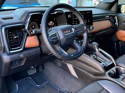 Used 2024 GMC Canyon AT4 w/ AT4 Premium Package image 17