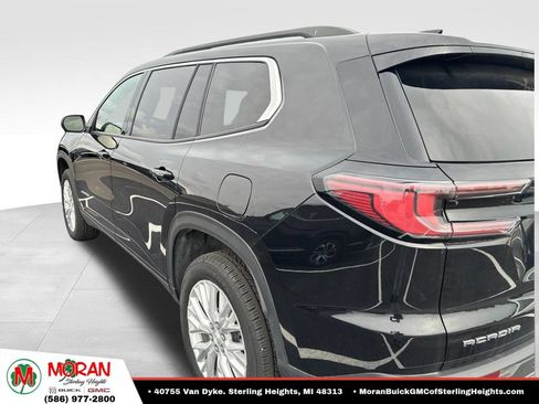 Certified 2025 GMC Acadia Elevation w/ Elevation Premium Package FWD image 8