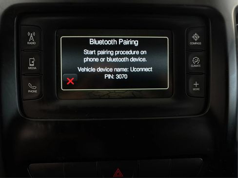Used 2015 Jeep Cherokee Latitude w/ Cold Weather Group AWD/4WD image 42