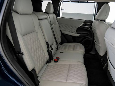 Used 2023 Mitsubishi Outlander SEL Black Edition image 39