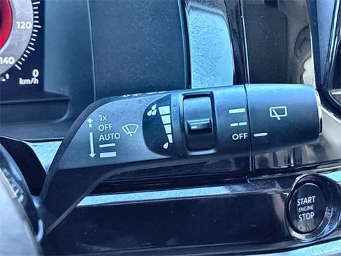 Used 2025 Nissan Pathfinder Platinum w/ Black Appearance Package image 28