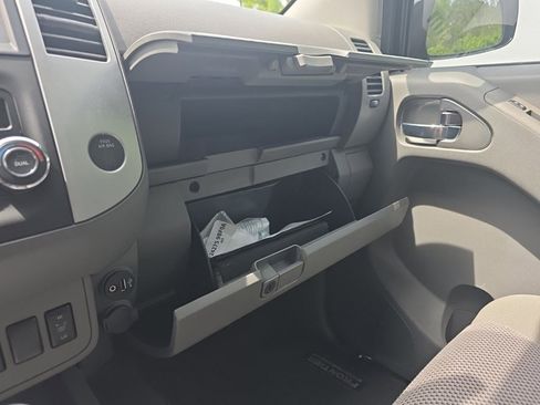 Used 2020 Nissan Frontier SV w/ Midnight Edition Floor Mats image 29