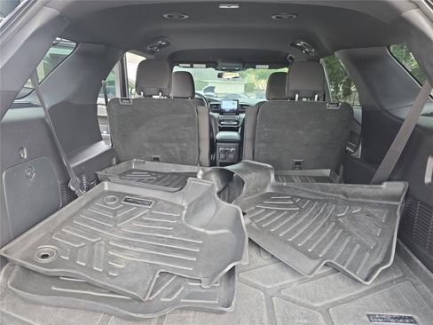 Used 2020 Ford Explorer XLT w/ Comfort Package image 31