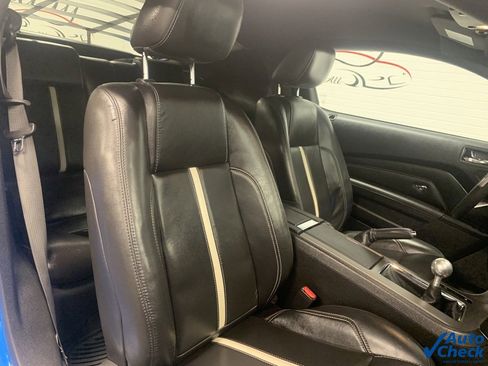 Used 2010 Ford Mustang GT image 16