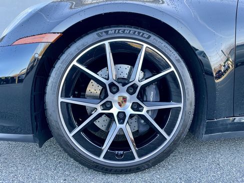 Used 2025 Porsche 911 Carrera image 9