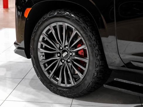 Used 2023 Cadillac Escalade ESV V image 57