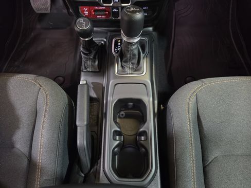 New 2026 Jeep Gladiator Sport AWD/4WD image 21
