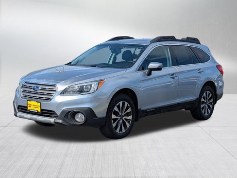 Used 2017 Subaru Outback 2.5i Limited AWD/4WD image 3