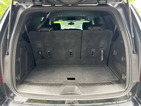 Used 2023 GMC Yukon SLE RWD image 20