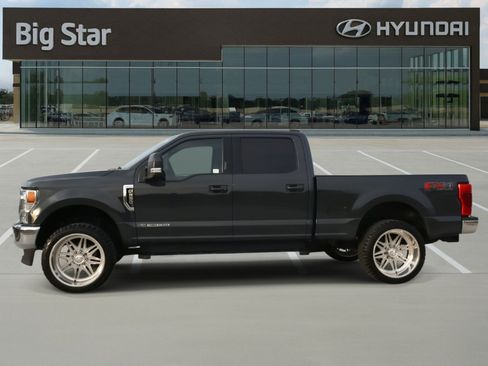 Used 2021 Ford F250 Lariat w/ Lariat Value Package image 2
