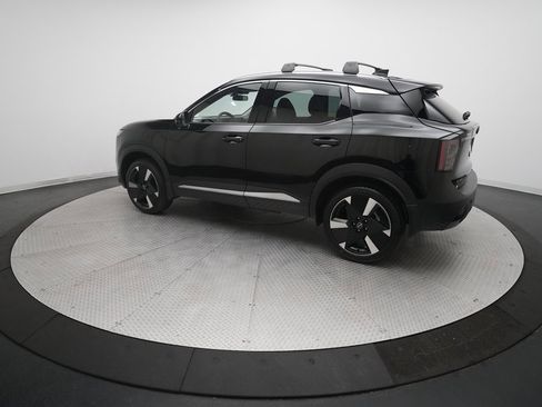 Certified 2025 Nissan Kicks SR image 12