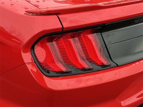 Used 2022 Ford Mustang GT Premium image 6