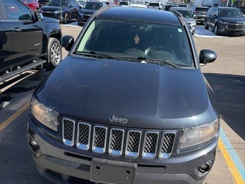 Used 2014 Jeep Compass Sport image 2