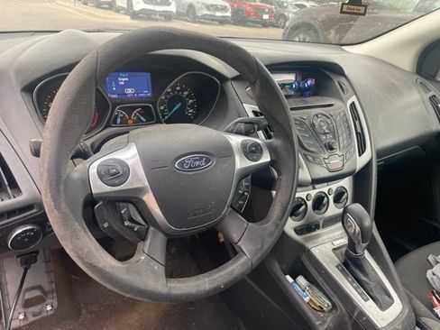 Used 2013 Ford Focus SE FWD image 5