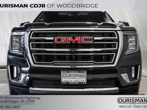 Used 2023 GMC Yukon SLT image 2