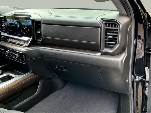 Used 2024 Chevrolet Silverado 1500 RST w/ Convenience Package II AWD/4WD image 18