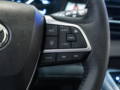 Certified 2025 Toyota Sienna XLE w/ XLE Plus Package FWD image 19