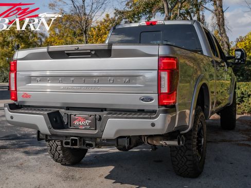Used 2022 Ford F350 Platinum image 10