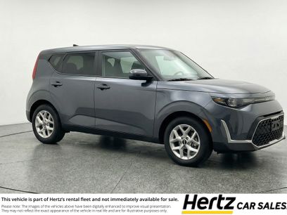 Used 2025 Kia Soul LX w/ LX Technology Package