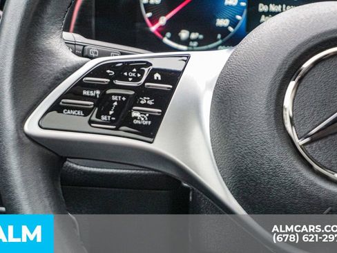 Used 2025 Mercedes-Benz GLB 250 GLB 250 w/ Exclusive Package image 31