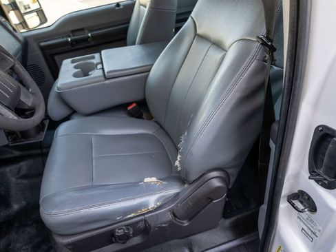 Used 2015 Ford F250 XL w/ Power Equipment Group RWD image 10