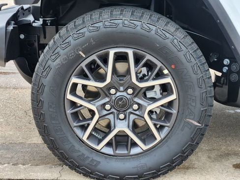 New 2026 Jeep Wrangler Unlimited Sahara AWD/4WD image 7